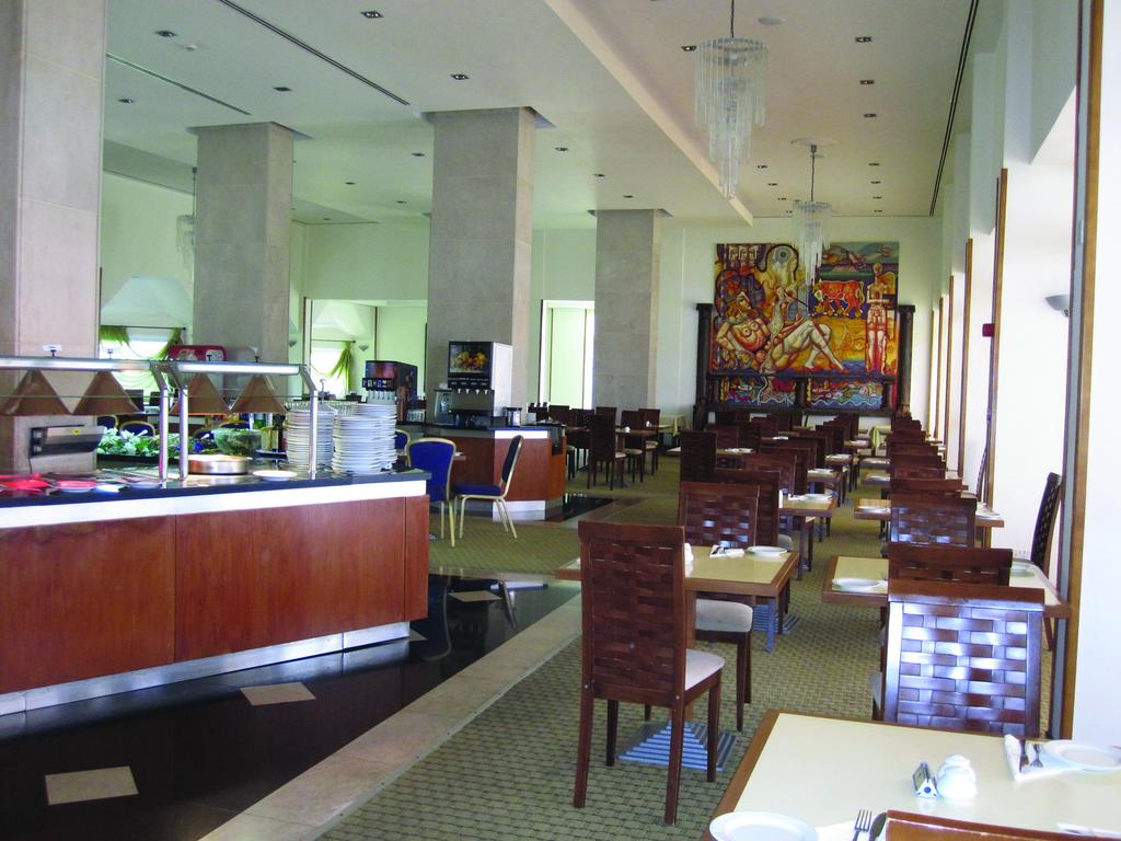 Crown Resorts Horizon Hotel room 1