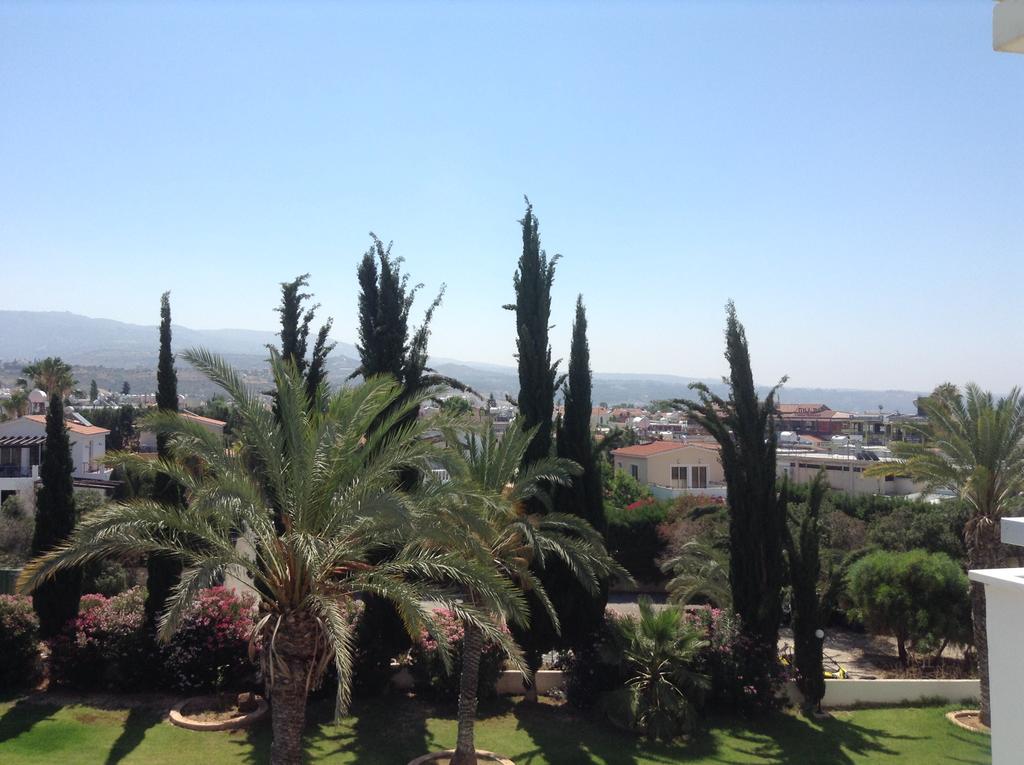 Crown Resorts Horizon Hotel room 4