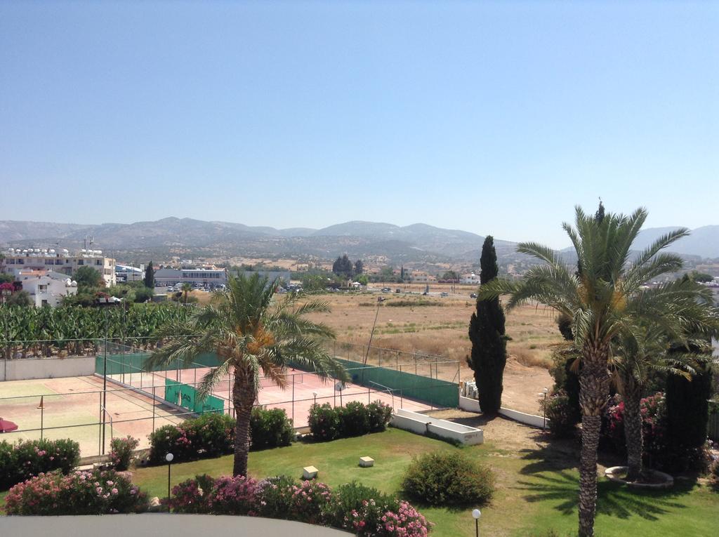 Crown Resorts Horizon Hotel room 5