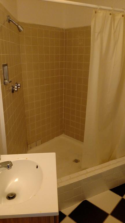 Essex House Motel room 6