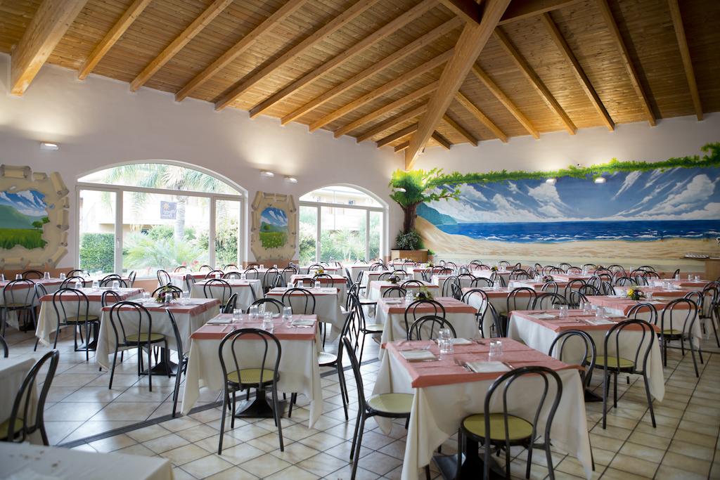 Pizzo Calabro Resort room 2