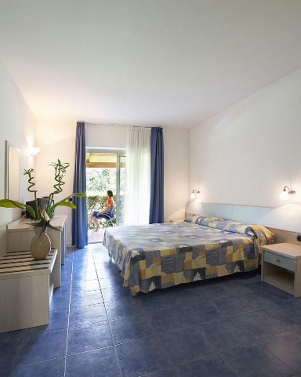 Pizzo Calabro Resort room 4