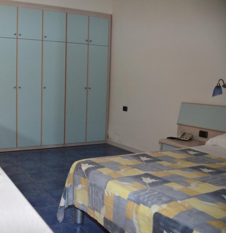 Pizzo Calabro Resort room 5