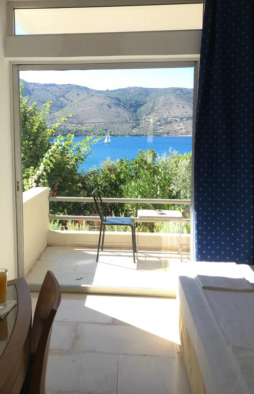 Plataria Seaside Resort room 2