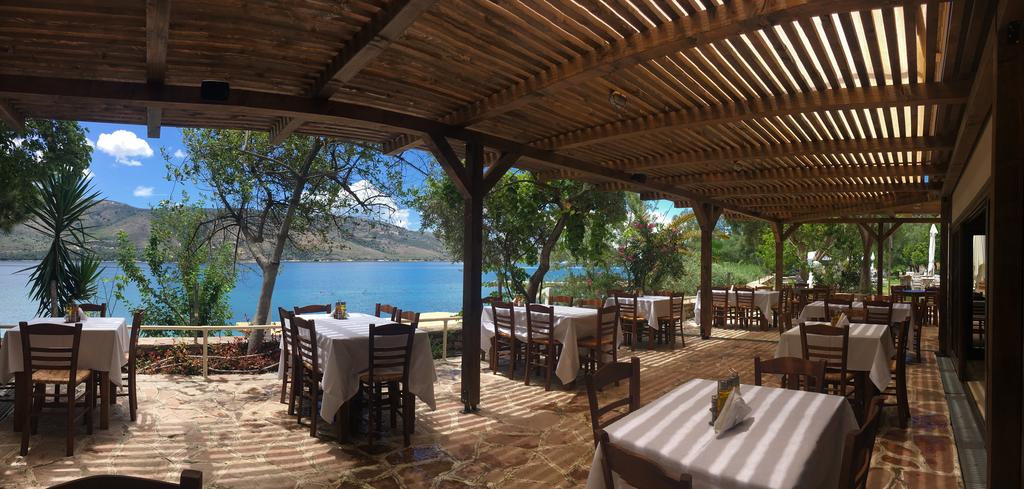 Plataria Seaside Resort room 4