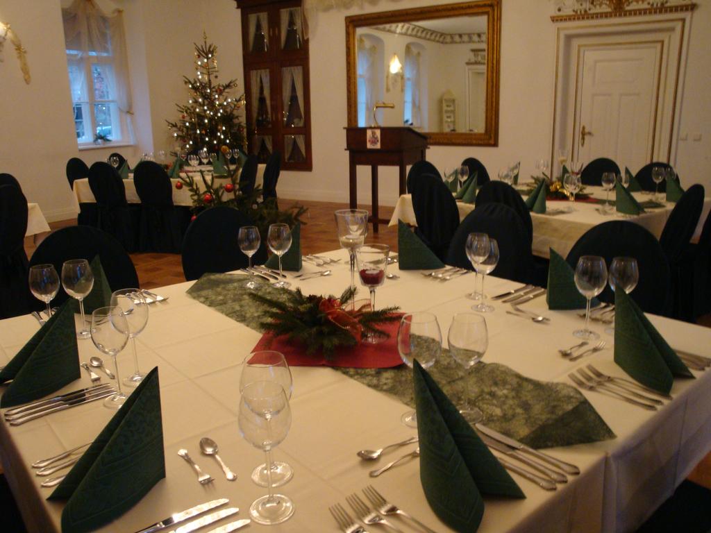 Schloss Grochwitz room 4